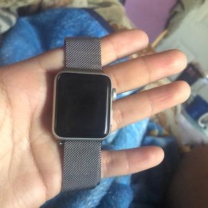 Apple Watch series 3 gps with extra band